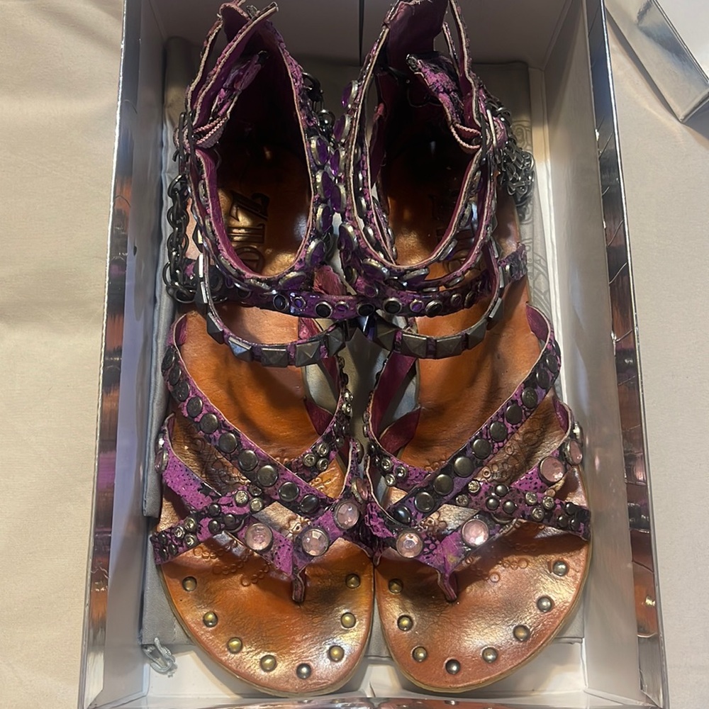 Zigi girl sandals